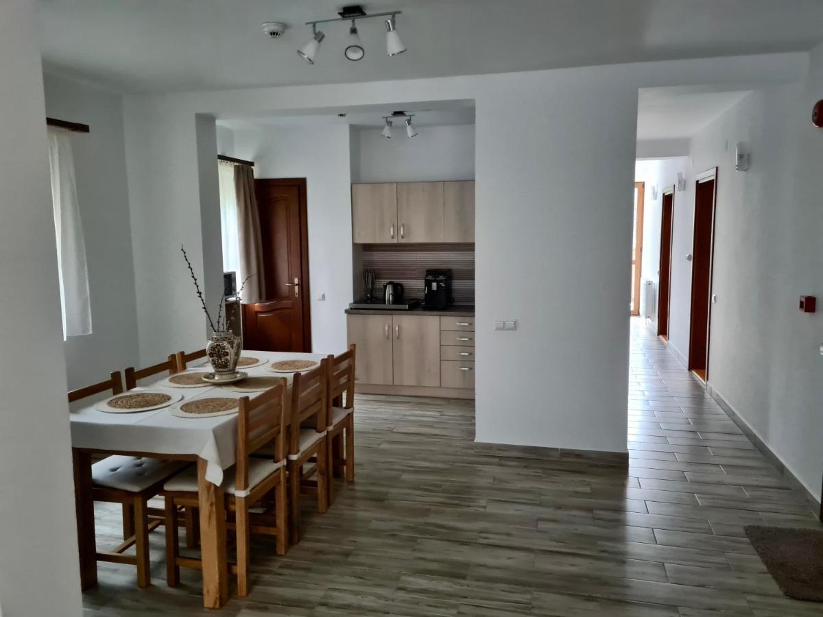 Casaafina Apartment Харгита-Бай Екстериор снимка